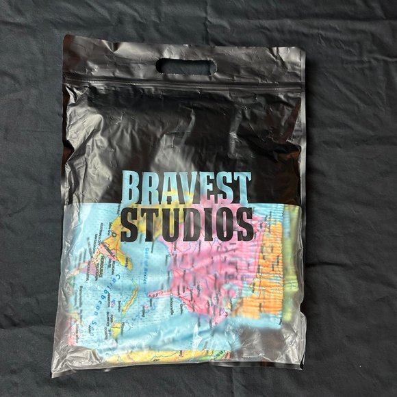 Bravest Studios Atlas Map Shorts Large New - Picture 9 of 9